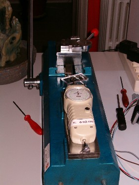 Dinamometro analogico con supporto